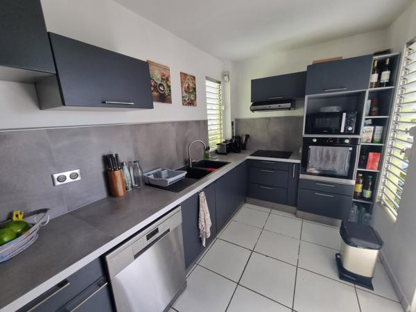 APPARTEMENT T4 AU BOURG DE PETIT BOURG