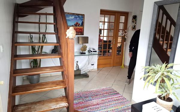 Maison à louer    5 pièces •  Mérignac