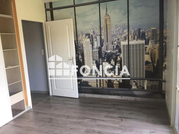 Location Maison 5 pièces 135 m² - 116 avenue des sycomores St Pierre Du Mont 40280