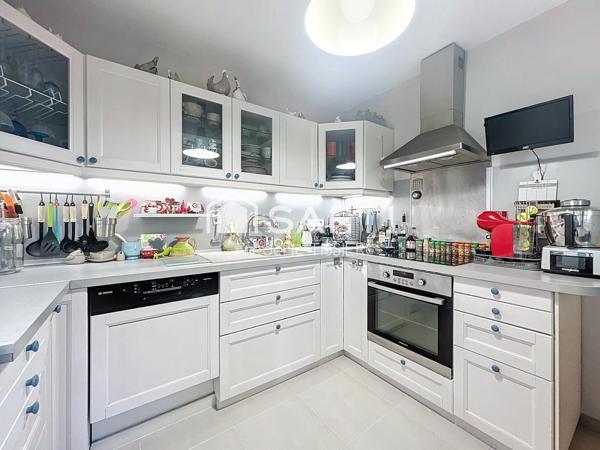 Chateauneuf Pré-Du-Lac : Villa 5 pièces avec piscine.