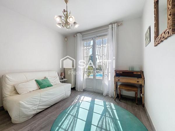 Chateauneuf Pré-Du-Lac : Villa 5 pièces avec piscine.