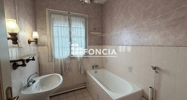 À vendre Appartement 4 pièces 80 m² - Oloron-sainte-marie 64400