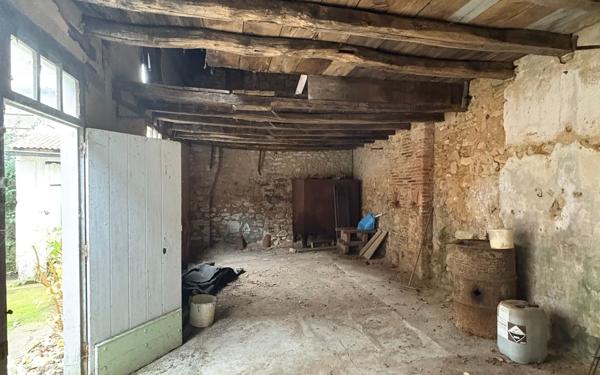 Maison à vendre    3 pièces •  Montmorillon