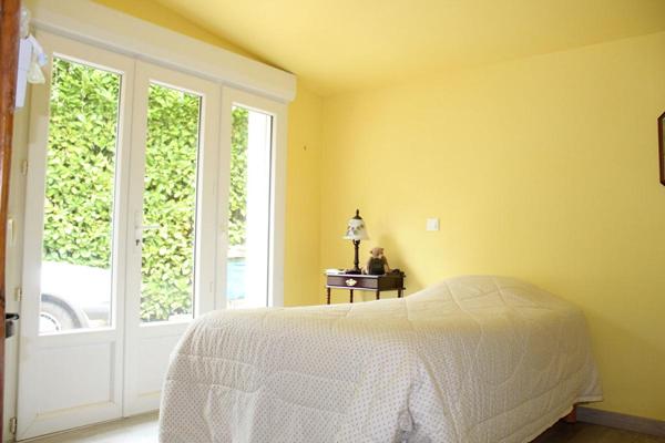 Exclusivité ! Côtes d'Armor 22590 Pordic. 4 chambres dont une au RDC avec Sde... terrain clos sans vis à vis