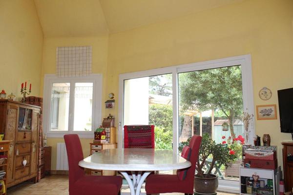 Exclusivité ! Côtes d'Armor 22590 Pordic. 4 chambres dont une au RDC avec Sde... terrain clos sans vis à vis