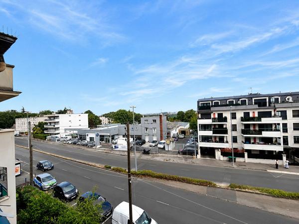 Appartement 93160 3 pièce(s) 70.30 m2