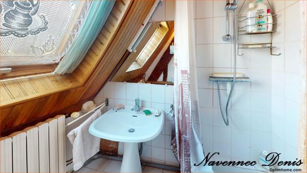 Maison de charme avec 5 chambres proche des commerces et des écoles – 200 000€