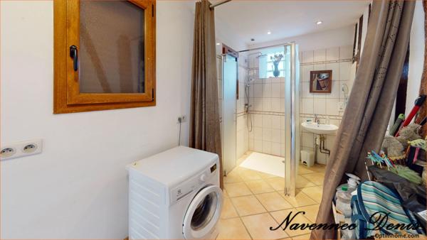 Maison de charme avec 5 chambres proche des commerces et des écoles – 200 000€