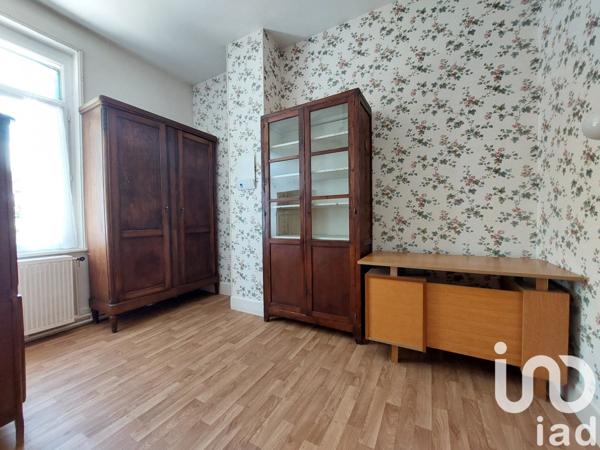 Maison de ville 8 pièces de 161 m² à Ham (80400)