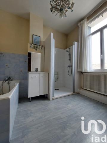 Maison de ville 8 pièces de 161 m² à Ham (80400)