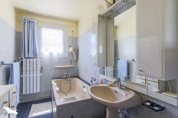 Maison 500 000 € Poissy 6 p 140 m² DPE D