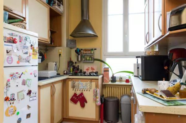 Appartement 2 pièces 1 chambre de 45 m2 situé en rez de chaussée QUARTIER BECON A COURBEVOIE COLLEGE DES BRUYERES