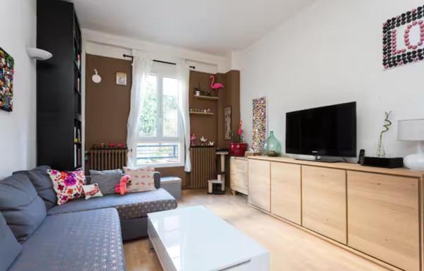 Appartement 2 pièces 1 chambre de 45 m2 situé en rez de chaussée QUARTIER BECON A COURBEVOIE COLLEGE DES BRUYERES