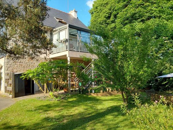 Maison Rostrenen 6 pièce(s) 145 m2