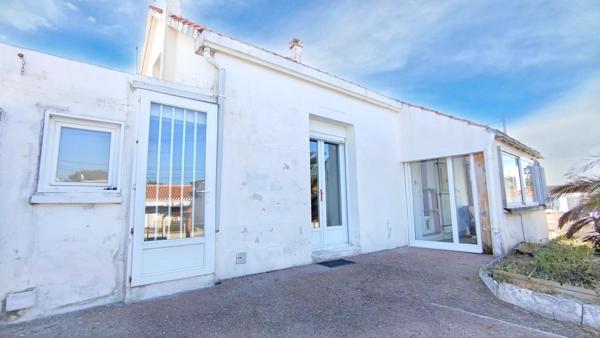 Charmante maison à rénover à 700 m de l'océan et du centre ville
