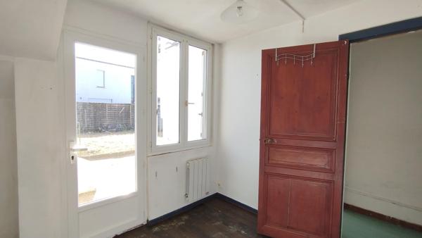 Charmante maison à rénover à 700 m de l'océan et du centre ville