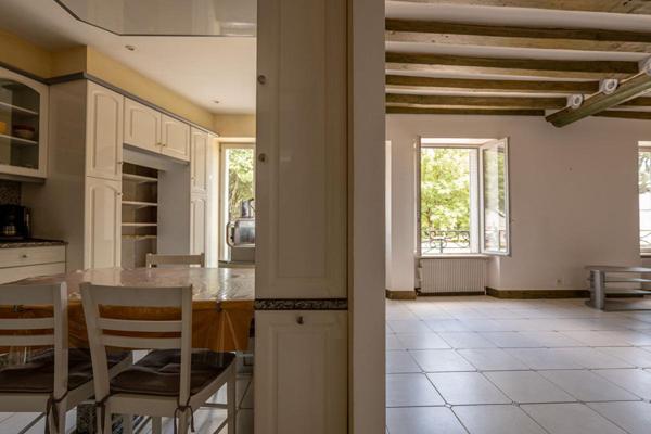 LIEUX UNIQUES ® x PROPRIÉTÉS PRIVÉES ® MAISON DE MAITRE DE 115 M², COUR, GARAGE 35 M² BEAUGENCY CENTRE