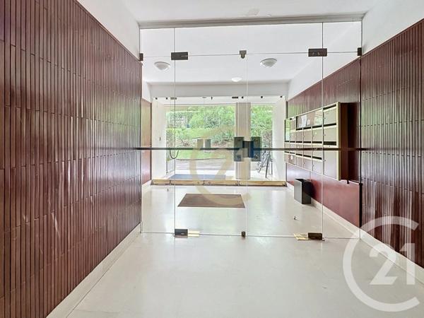 Appartement F4 à vendre  5 pièces - 115,17 m 2   VERSAILLES  - 78