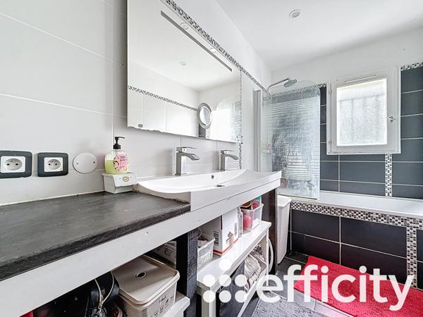 Maison 5 pièces - 117 m² Exclusivité efficity