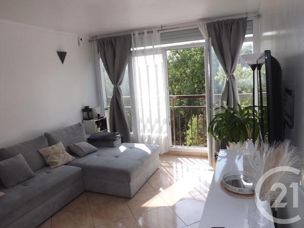 Appartement F3 à vendre  3 pièces - 54 m 2   SAVIGNY SUR ORGE  - 91
