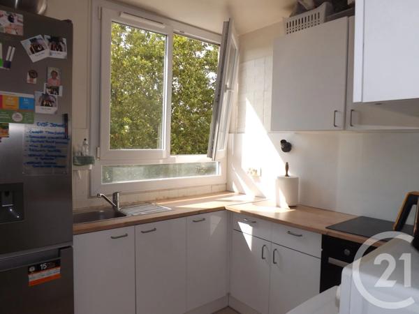 Appartement F3 à vendre  3 pièces - 54 m 2   SAVIGNY SUR ORGE  - 91