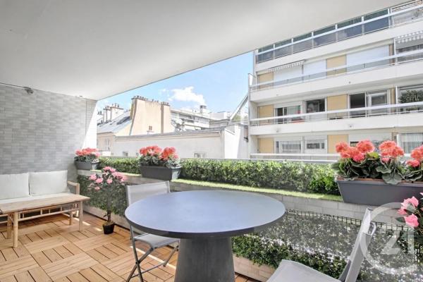 Appartement F3 à vendre  3 pièces - 77,17 m 2   PARIS  - 75003