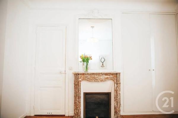 Appartement F3 à vendre  3 pièces - 77,17 m 2   PARIS  - 75003
