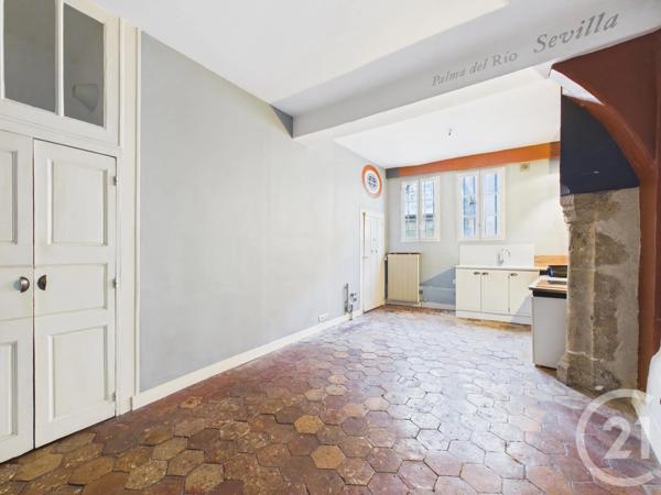 Appartement F10 à vendre  9 pièces - 360 m 2   CHARTRES  - 28