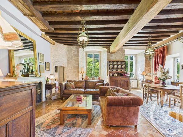 Appartement F10 à vendre  9 pièces - 360 m 2   CHARTRES  - 28