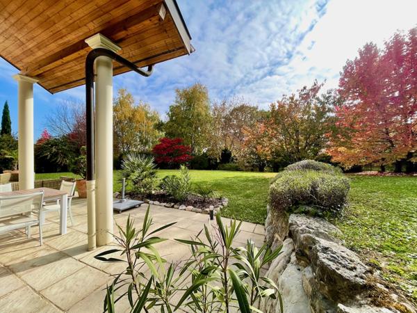 Divonne-les-Bains (01220) Maison de prestige avec cinq chambres