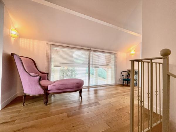 Divonne-les-Bains (01220) Maison de prestige avec cinq chambres