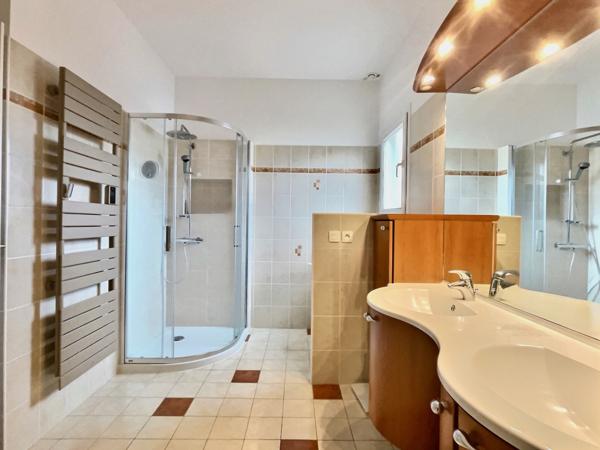 Divonne-les-Bains (01220) Maison de prestige avec cinq chambres