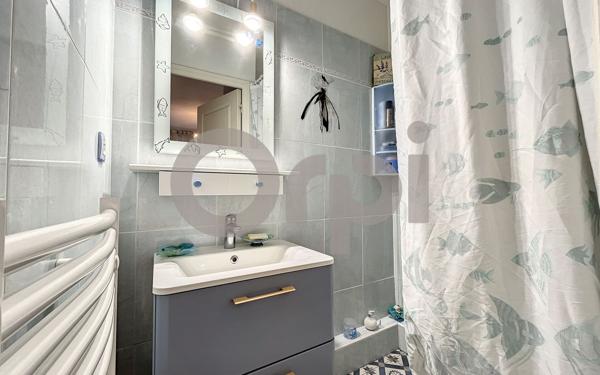 Appartement à vendre    3 pièces • 73 m2 Fréjus