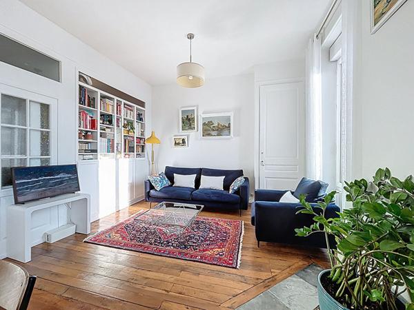 Coeur Monplaisir T2/T3 lumineux 60m², charme, traversant