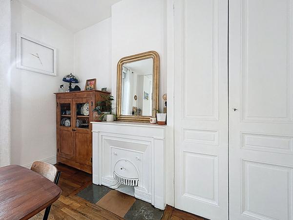 Coeur Monplaisir T2/T3 lumineux 60m², charme, traversant