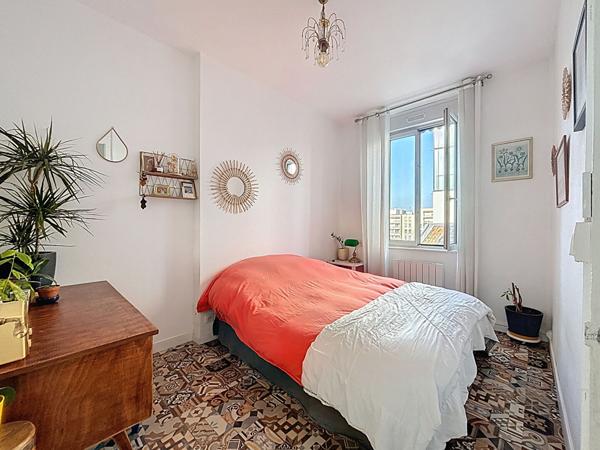 Coeur Monplaisir T2/T3 lumineux 60m², charme, traversant