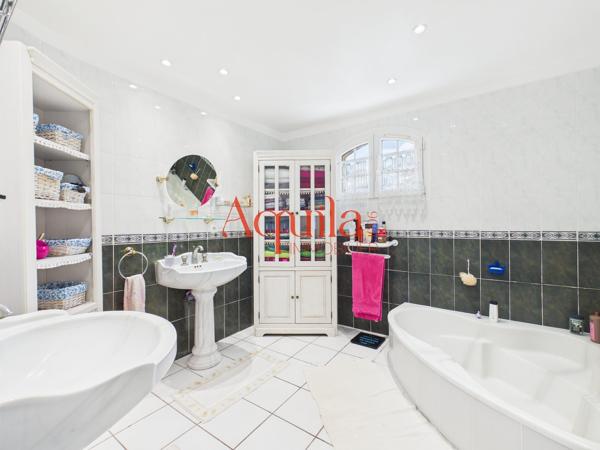 Villa à vendre, 7 pièces - Beynost 01700