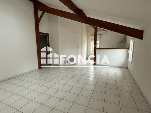 Location Appartement 3 pièces 60.37 m² - 54 RUE CROCHEPIERRE, 1er gauche Villeneuve Sur Lot 47300