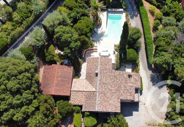 Maison à vendre  6 pièces - 182 m2 CAVALAIRE SUR MER - 83