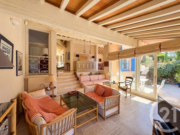 Maison à vendre  6 pièces - 182 m2 CAVALAIRE SUR MER - 83
