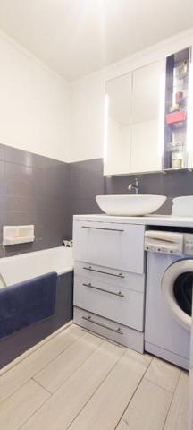 LE CANNET MAIRIE : 3 PIECES