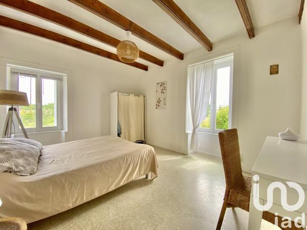 Maison 6 pièces de 184 m² à Vouvant (85120)