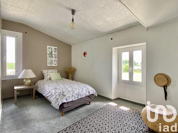 Maison 6 pièces de 184 m² à Vouvant (85120)