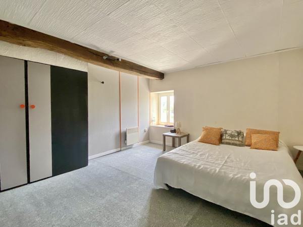 Maison 6 pièces de 184 m² à Vouvant (85120)