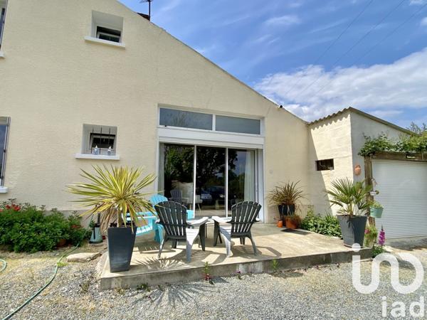 Maison 6 pièces de 184 m² à Vouvant (85120)