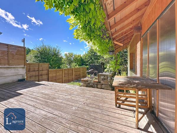 Grange avec Carnotzet potentiel d'habitation de 225 m² à Divonne les Bains