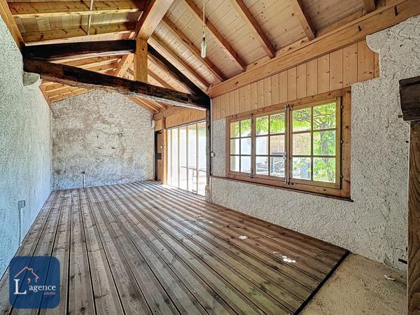 Grange avec Carnotzet potentiel d'habitation de 225 m² à Divonne les Bains