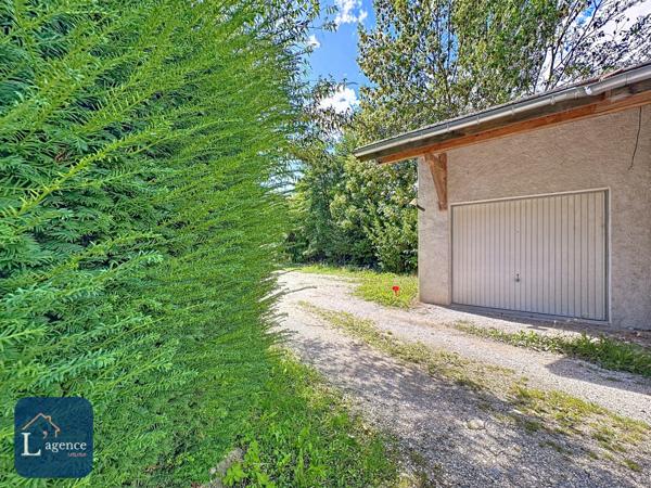 Grange avec Carnotzet potentiel d'habitation de 225 m² à Divonne les Bains