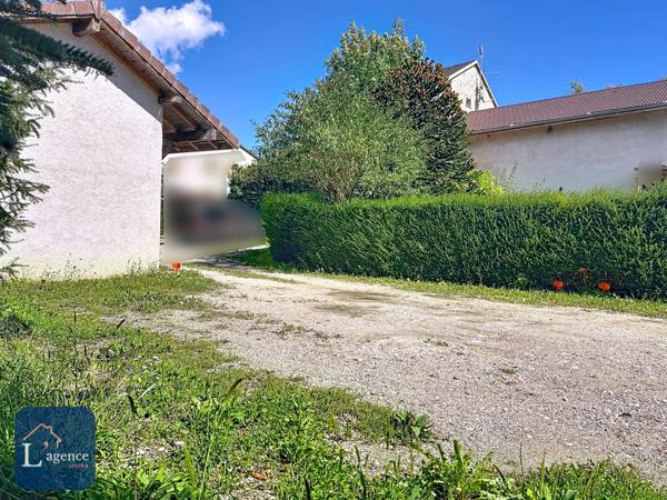 Grange avec Carnotzet potentiel d'habitation de 225 m² à Divonne les Bains