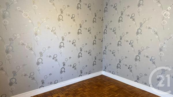Appartement F4 à vendre  4 pièces - 68 m 2   VARENNES VAUZELLES  - 58